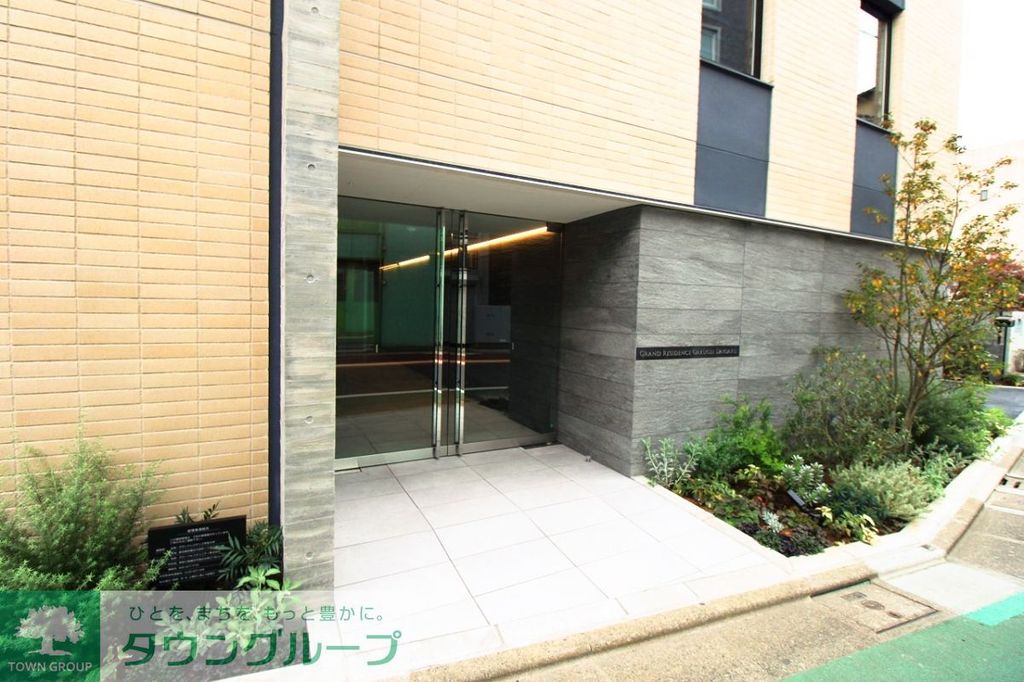 エントランス　部屋探しは株式会社　タウンハウジング　までお気軽にお問合せ…