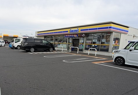 コンビニ　ミニストップ（コンビニ）まで1011m