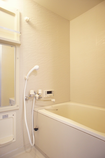 バス・シャワールーム　ファミリー向け間取りには必須な追焚機能付きバスルーム