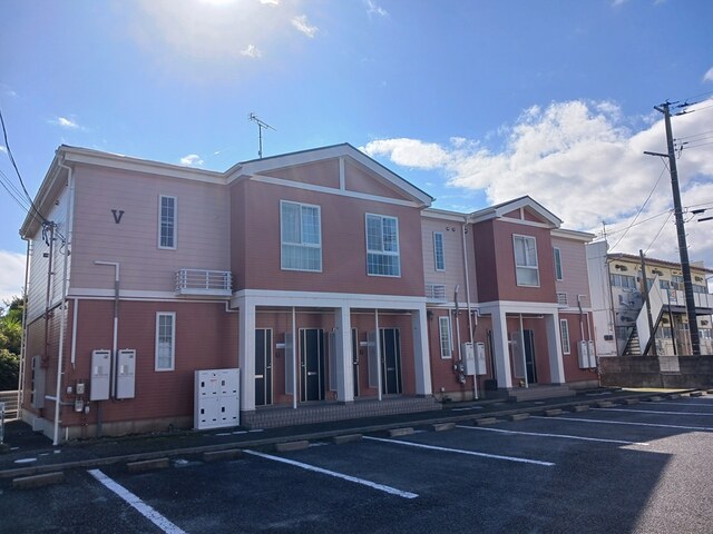 建物外観　全面に建物がなく、日差しがたっぷり入ります！