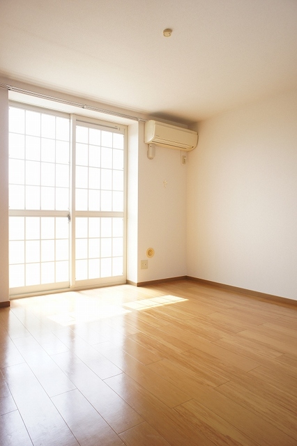 居室・リビング　リビング日当りバッチリが写真でわかりますね☆