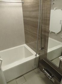 バス・シャワールーム　お風呂です