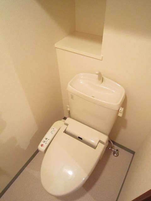 トイレ　ウォシュレット完備