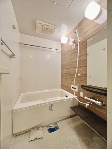 バス・シャワールーム　ゆったり過ごせるお風呂です