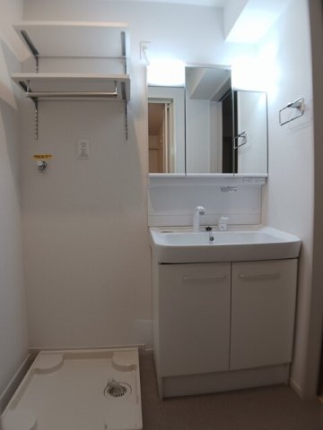 洗面設備　脱衣スペースもあります