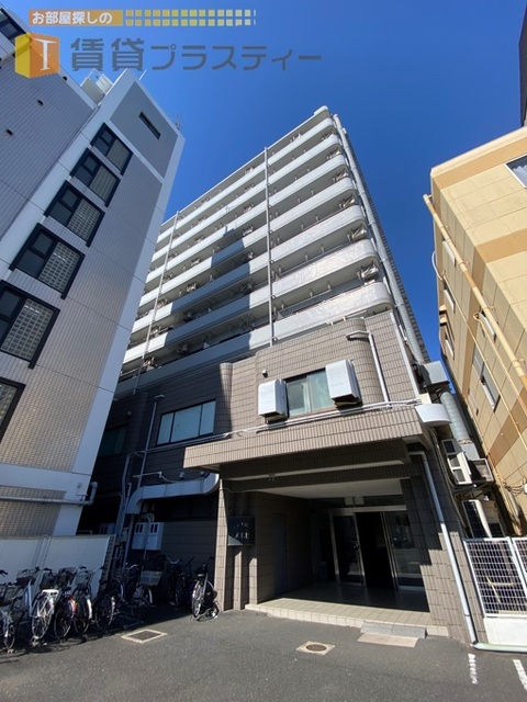 建物外観　ロータリー沿いのステーションフロント。総タイル貼りペット可マ