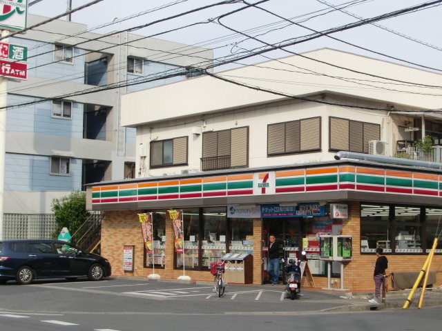 コンビニ　セブンイレブン市川宝店（コンビニ）まで319m
