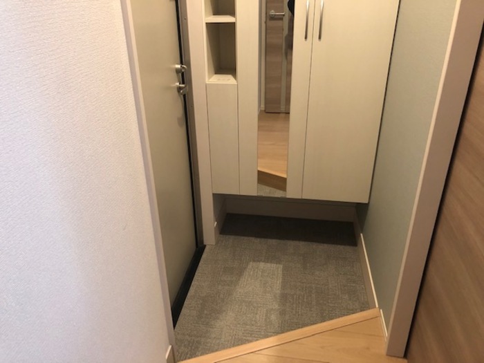 玄関　シューズボックス付きの玄関です☆