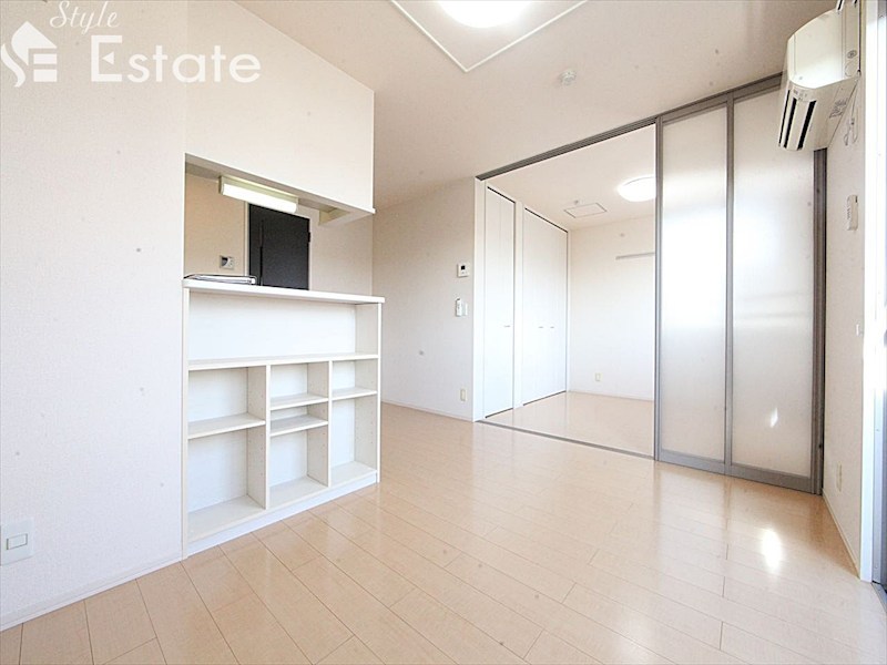 居室・リビング　内装