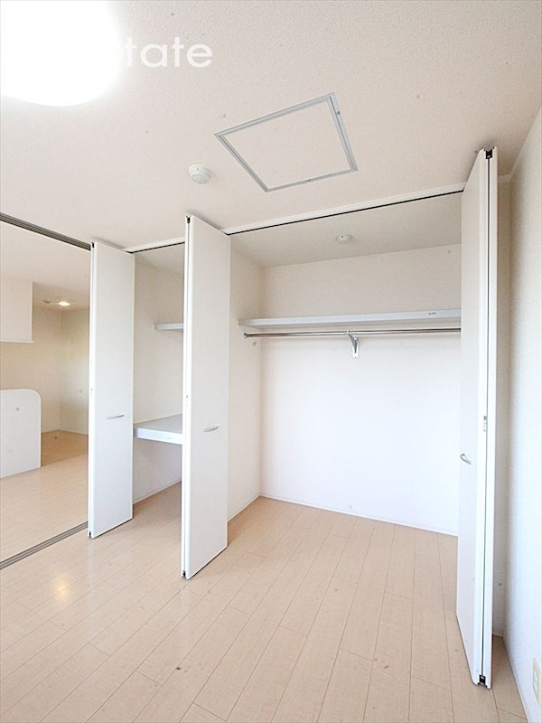 収納　クローゼット