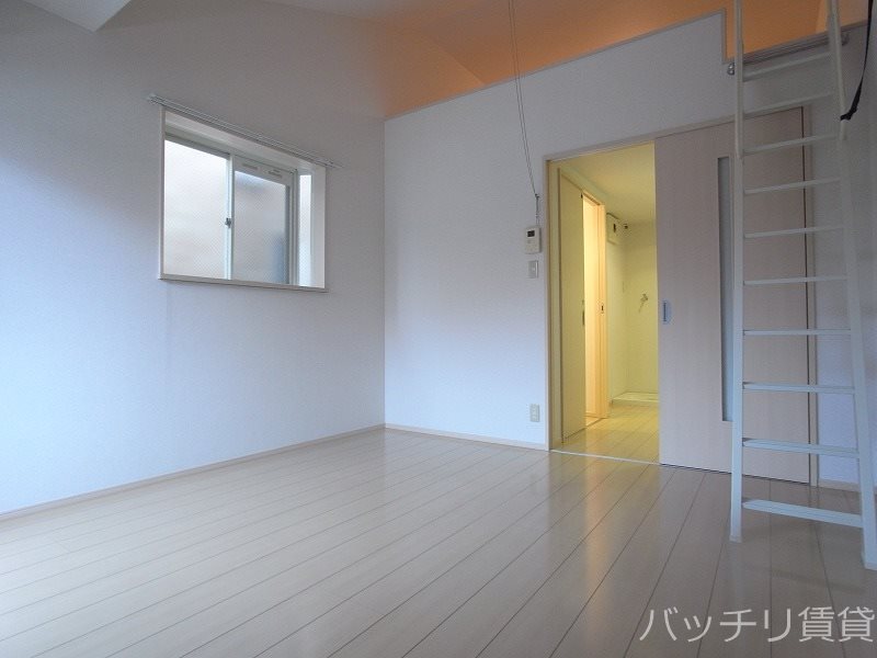 居室・リビング　類似写真使用のため、現状優先。