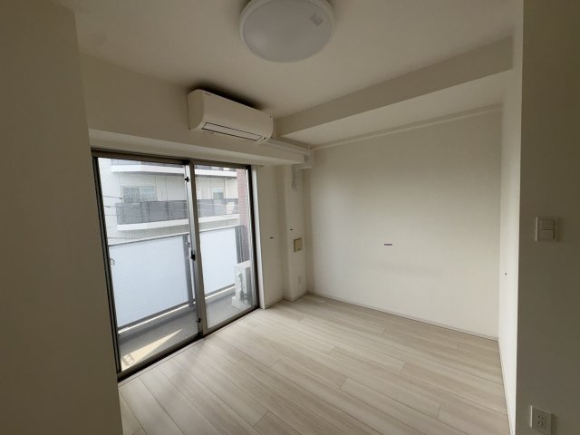 エントランス　建物の内部です