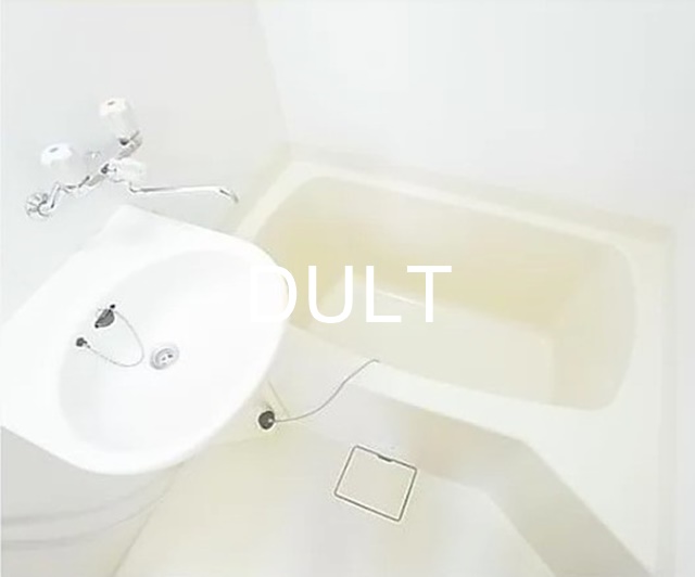 バス・シャワールーム　バスルームです。