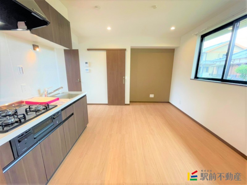 居室・リビング　１０１号室の写真です