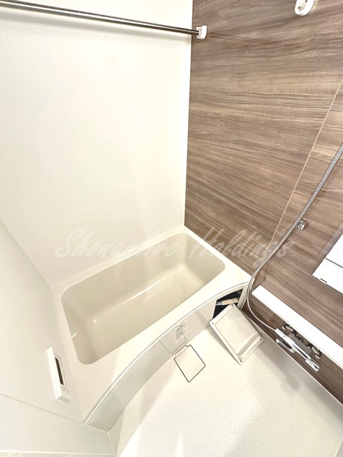 バス・シャワールーム　清潔感のあるお風呂です♪