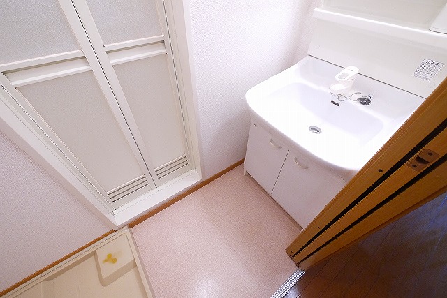 洗面設備　広い洗面スペース