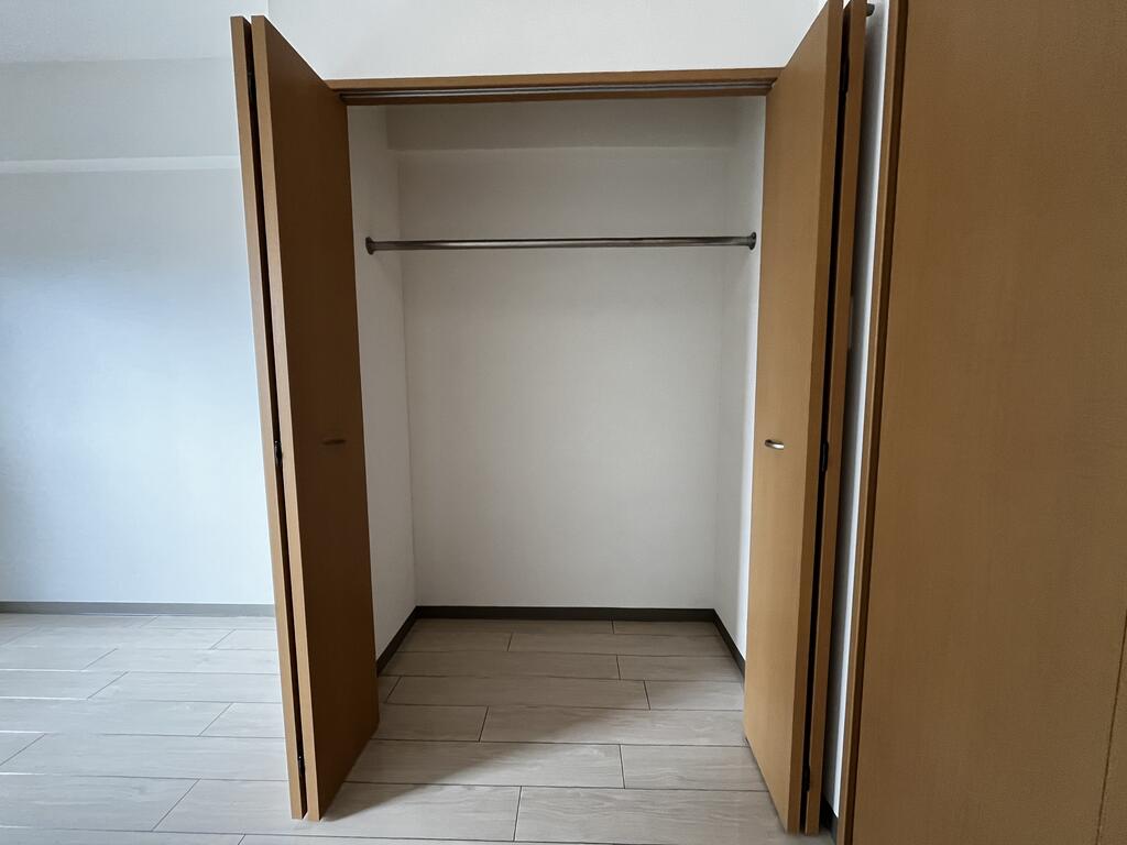 収納　クローゼット付きで収納も困りません！（同仕様写真）