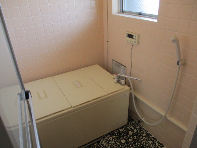 バス・シャワールーム　追焚機能付き都市ガス給湯♪