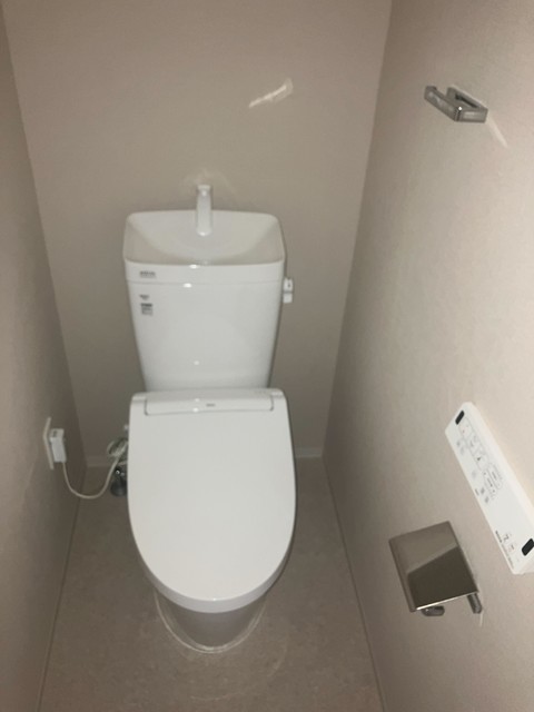 トイレ　※写真は同タイプ住戸です。