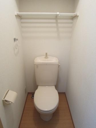 メゾンエストのトイレ写真