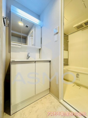 洗面設備　同マンション別部屋参考写真