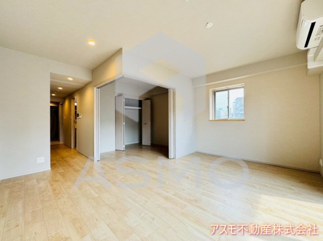 居室・リビング　同マンション別部屋参考写真