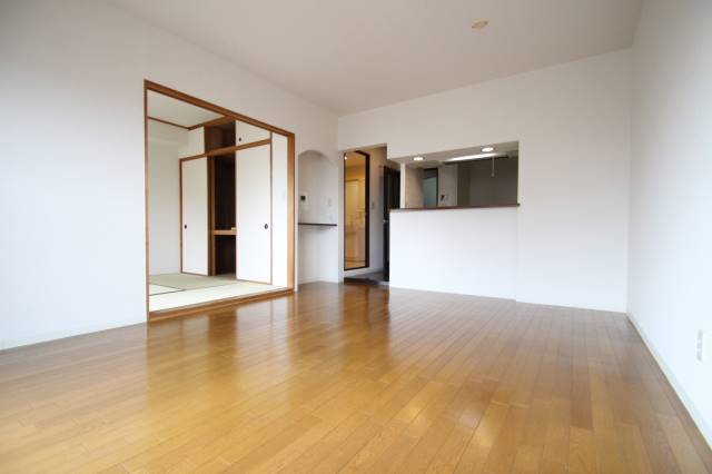 居室・リビング　日当たり良好なリビングです。