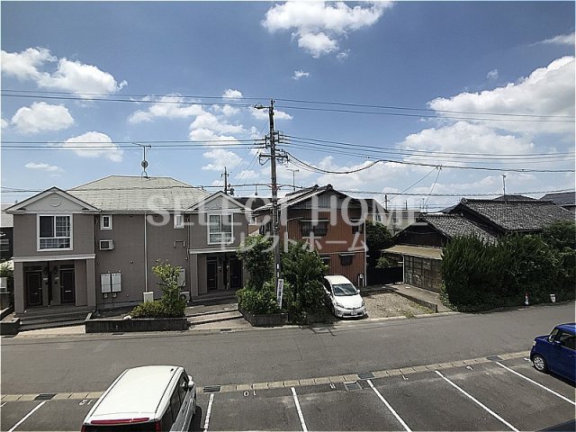 眺望　ゆったりとした玄関です