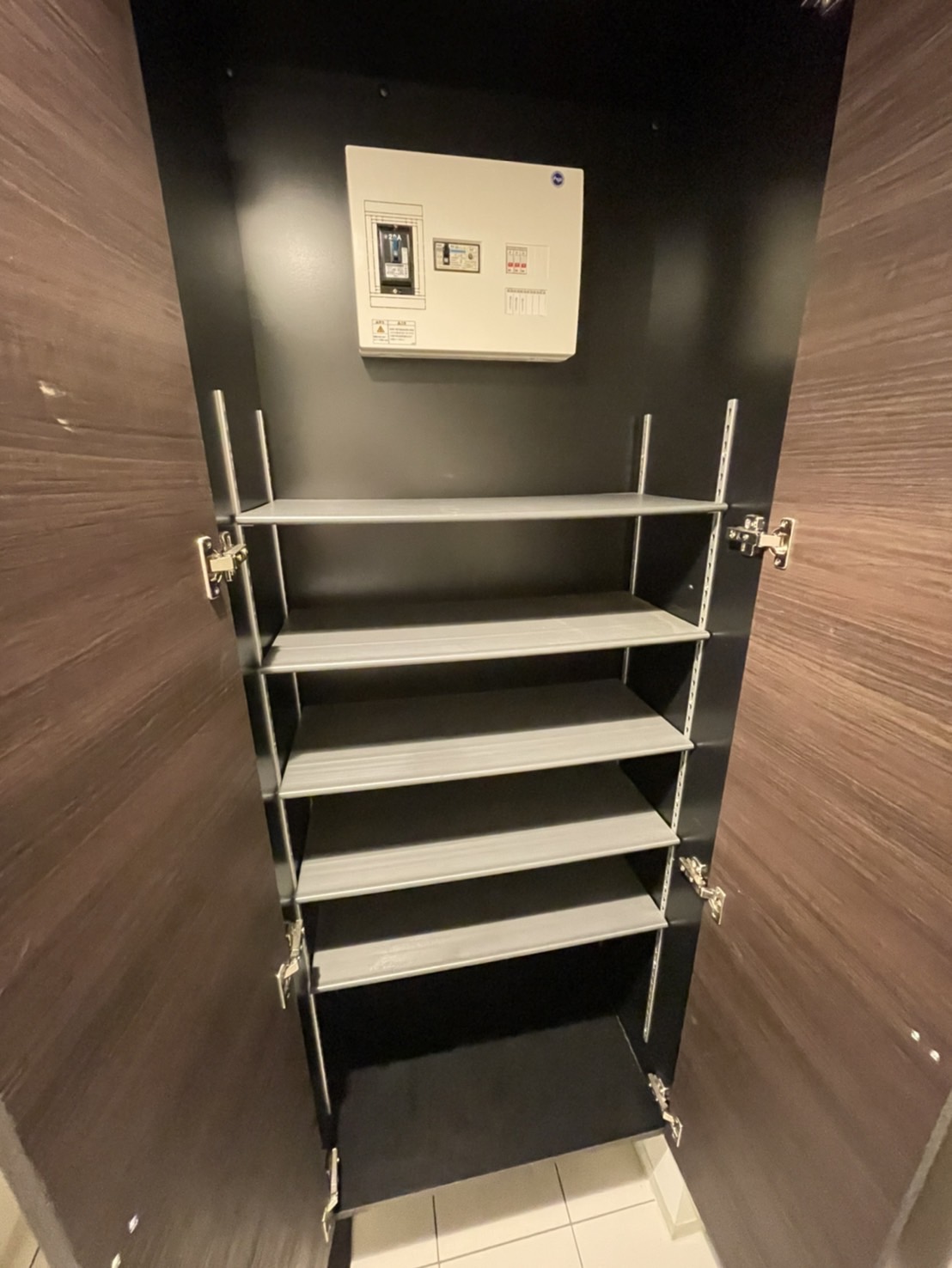 玄関　※間取り反転タイプ