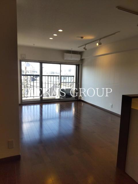 居室・リビング　【同仕様タイプ】