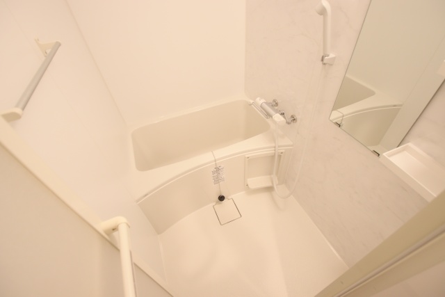 バス・シャワールーム　※別室の参考写真の為、現況優先です。