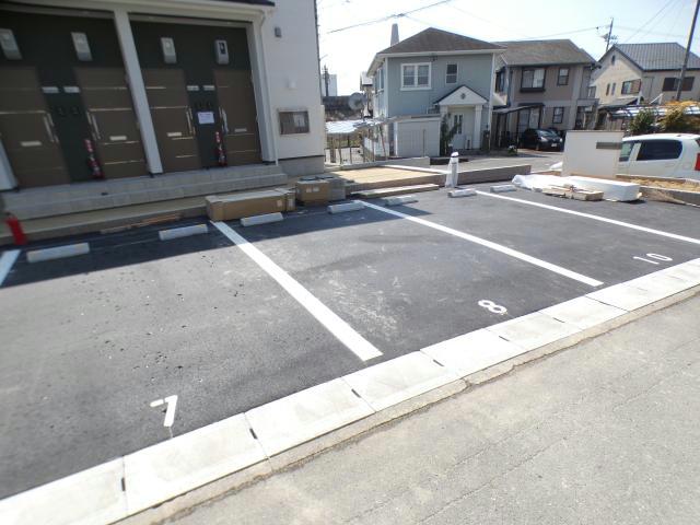 駐車場　駐車場