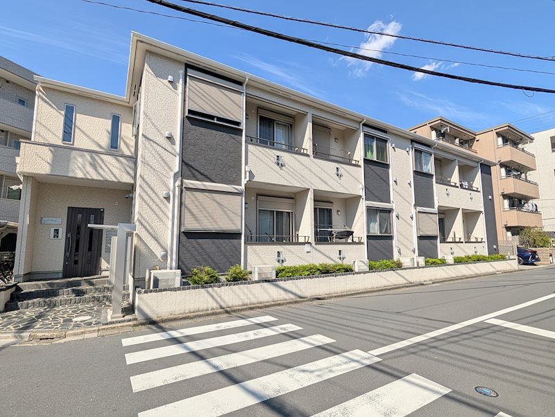 建物外観　新越谷駅徒歩２分（１６０ｍ）