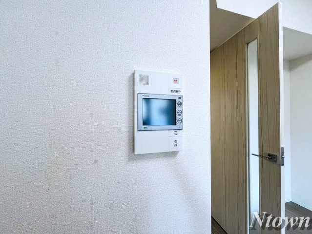 セキュリティ　モニター付きインターホンです。