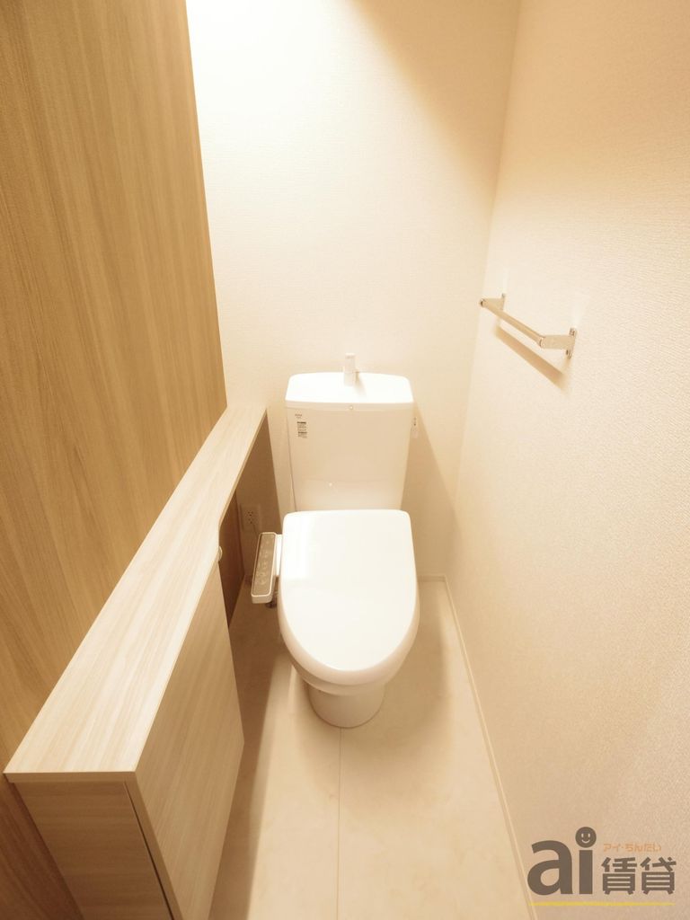 トイレ　※同仕様写真