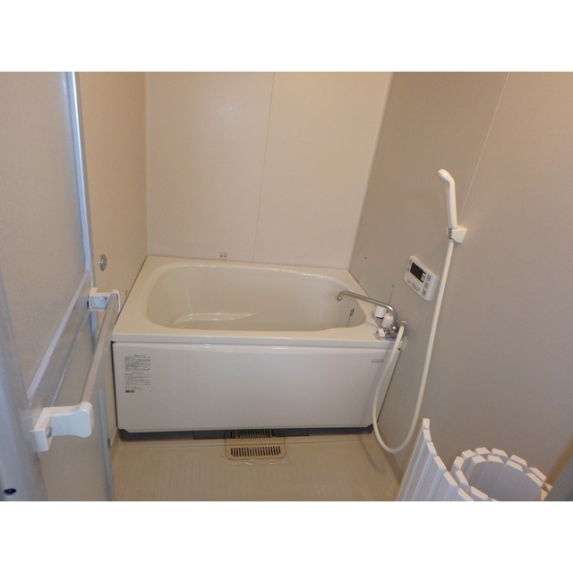 バス・シャワールーム　ゆったり過ごせるお風呂です