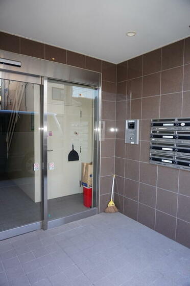 エントランス　安心のオートロック