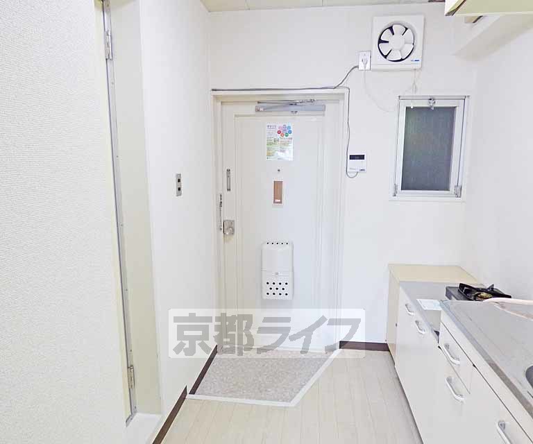 玄関　玄関です。