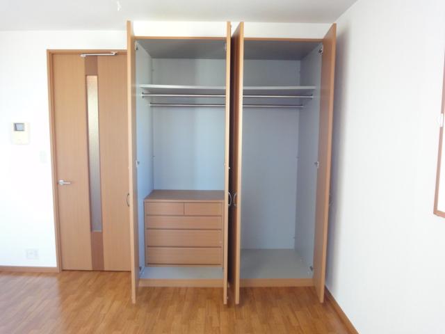 収納　クローゼット