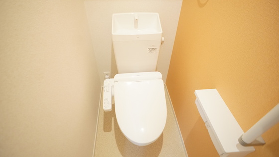 トイレ　シャワー付きトイレ