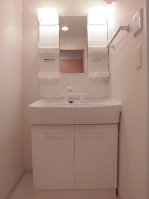 洗面設備　洗髪洗面化粧台