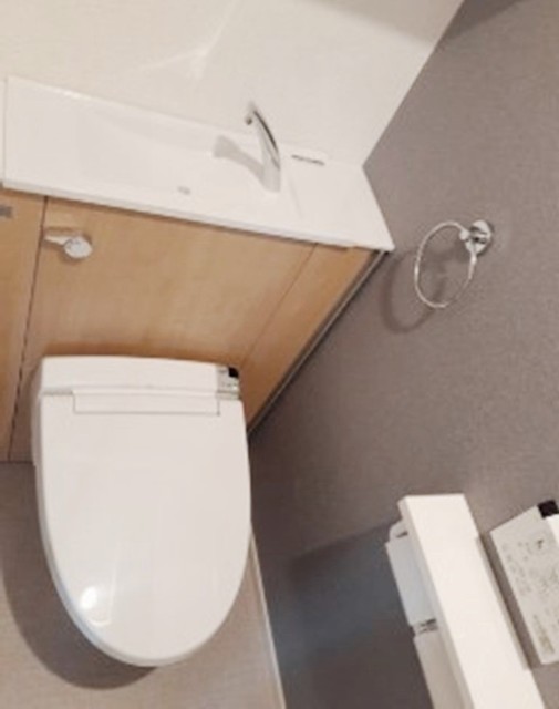 トイレ　同仕様参考写真