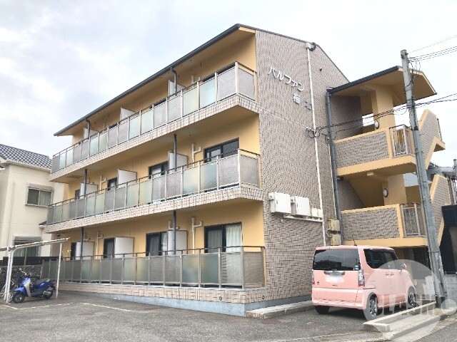 建物外観　バルコニー南向き♪