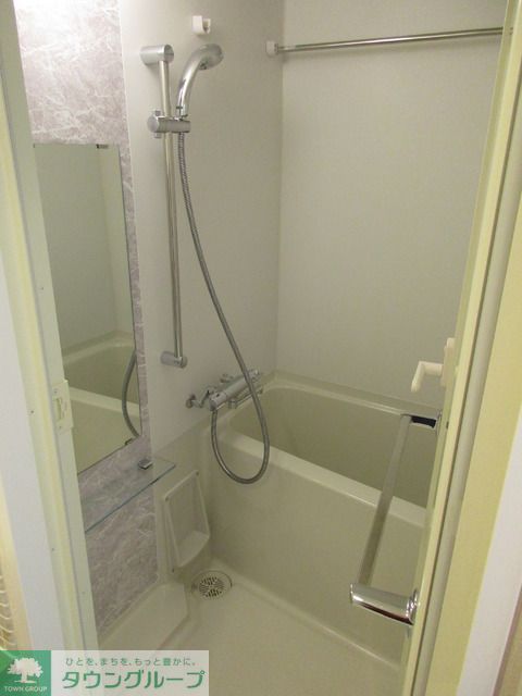 バス・シャワールーム　B タイプ2016年2月撮影 同タイプ1303号室の写真で…