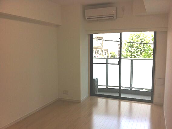 居室・リビング　※他のお部屋のお写真です。