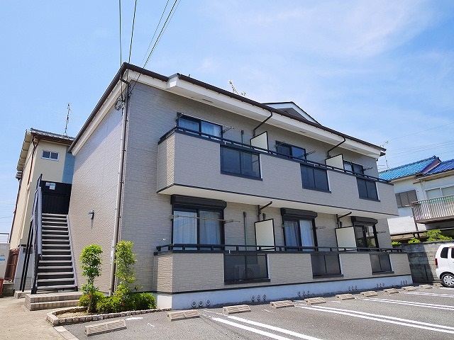 建物外観　落ち着いた雰囲気の外観です