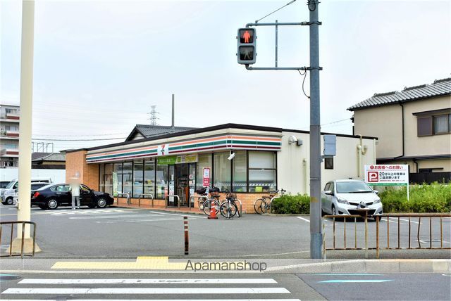 コンビニ　セブンイレブン（コンビニ）まで234m