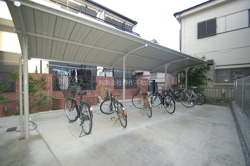 その他共有部分　駐輪場(バイクは有料）