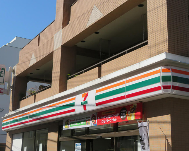 コンビニ　セブンイレブン 葛飾東金町4丁目店（コンビニ）まで448m