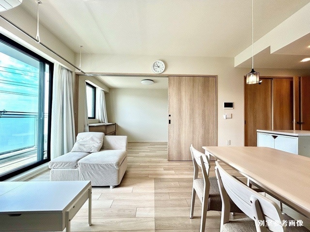 居室・リビング　開放感のあるゆったりとしたお部屋です♪